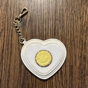 Stoney Clover Heart-Shaped White and Gold Keychain with mini smile patch